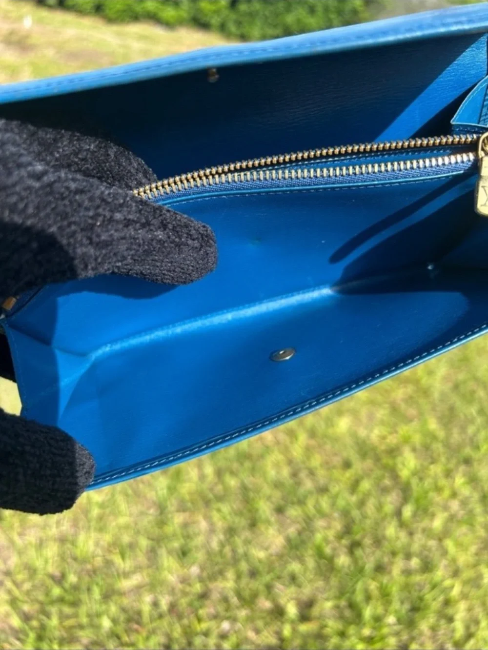 Blue Louis Vuitton Epi long wallet